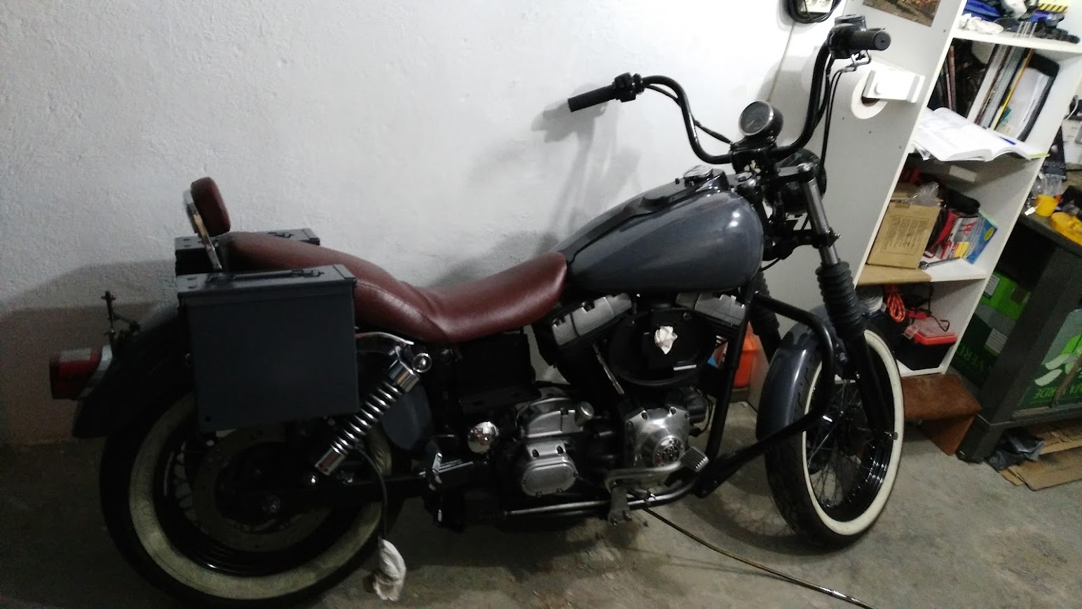 Dyna 2000 montada con asiento feo